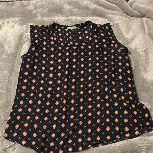 Pleione Black Patterned Sleeveless Blouse